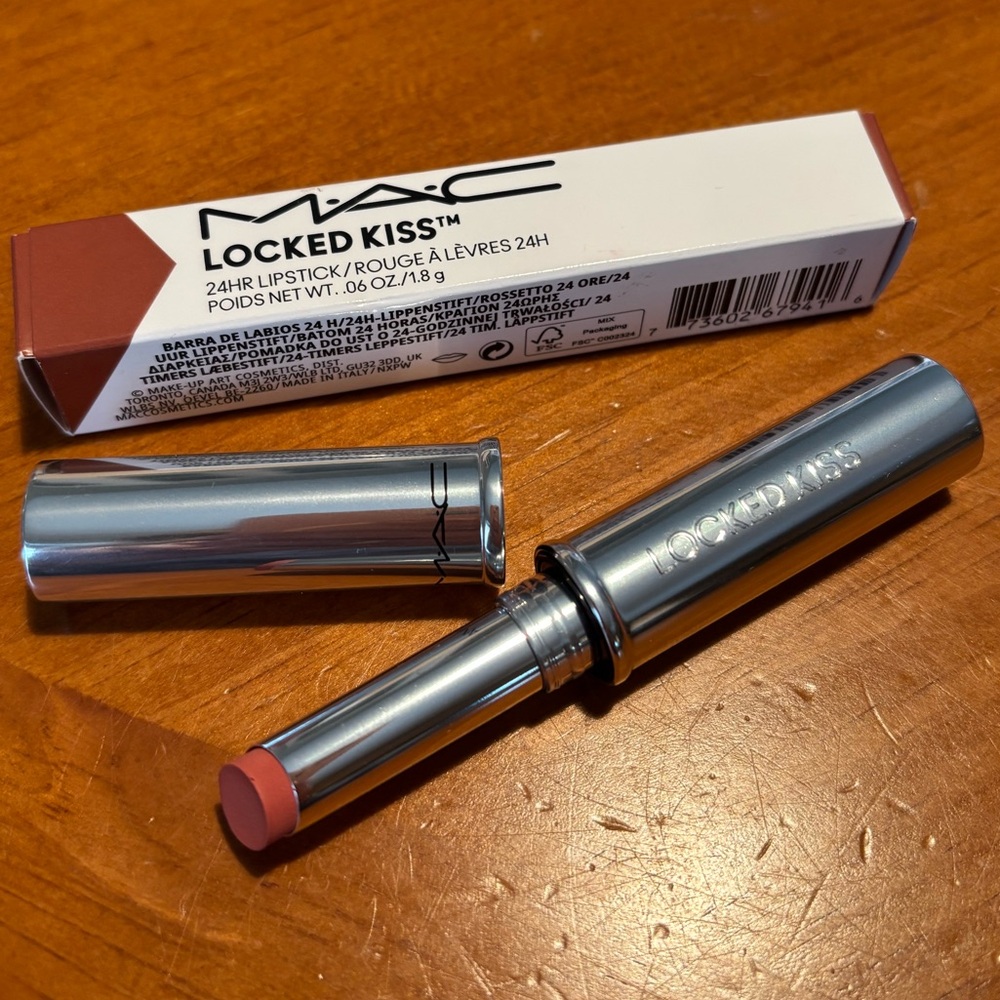 MAC Locked Kiss 24 HR Lipstick